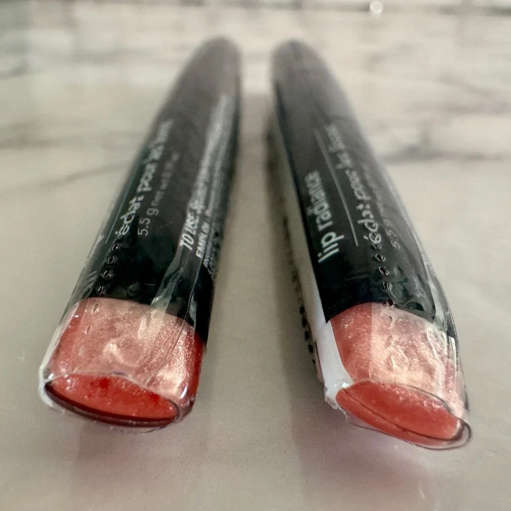 Avon Lip Radiance Adoring Coral Shimmer Lip Gloss Set of 2 New Sealed 5.5g Each